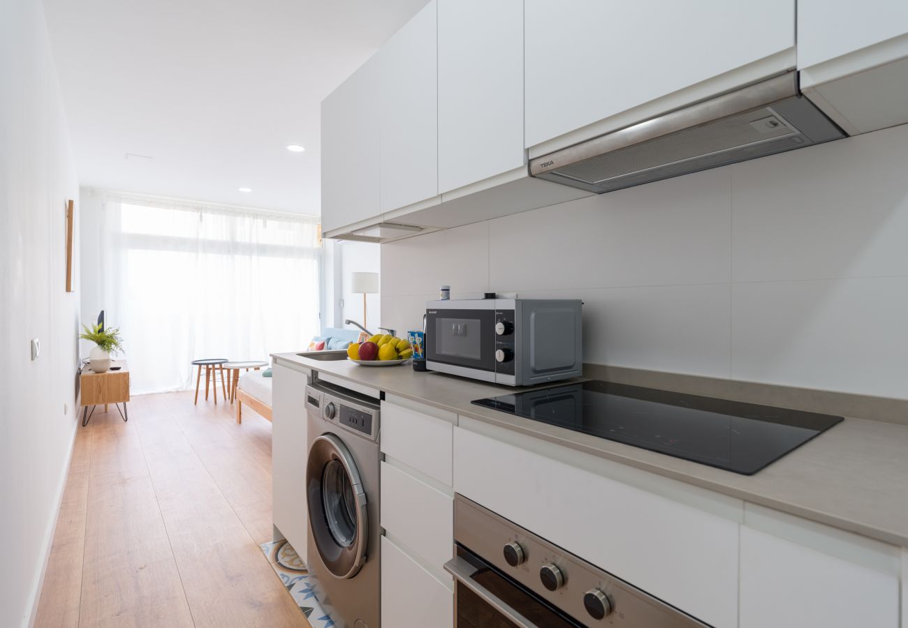 Estúdio em Las Palmas de Gran Canaria - HomeForGuest Estudio Sol Canteras con terraza  Estúdio em Las Palmas de Gran Canaria - HomeForGuest Estudio Sol Canteras con terraza