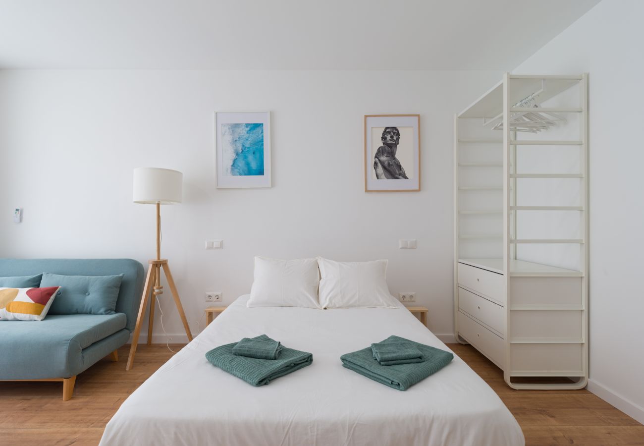 Estúdio em Las Palmas de Gran Canaria - HomeForGuest Estudio Brisa Canteras con terraza Estúdio em Las Palmas de Gran Canaria - HomeForGuest Estudio Brisa Canteras con terraza