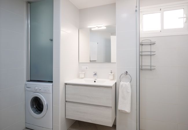 Apartamento em Adeje - HomeForGuest APARTAMENTO CON PISCIN A A 50M DEL MAR EN LA CALETA  Apartamento em Adeje - HomeForGuest APARTAMENTO CON PISCIN A A 50M DEL MAR EN LA CALETA