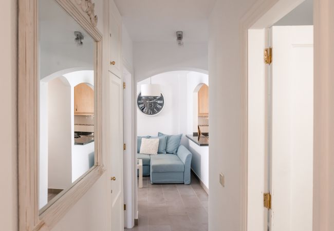 Apartamento em Adeje - HomeForGuest APARTAMENTO CON PISCIN A A 50M DEL MAR EN LA CALETA  Apartamento em Adeje - HomeForGuest APARTAMENTO CON PISCIN A A 50M DEL MAR EN LA CALETA