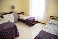 Apartamento em Vila Velha - Apto agradável a 600m a pé do mar, em Itapuã/ES