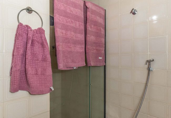 Apartamento em Rio de Janeiro - Apto com WiFi e ótima localização, Laranjeiras/RJ Apartamento em Rio de Janeiro - Apto com WiFi e ótima localização, Laranjeiras/RJ