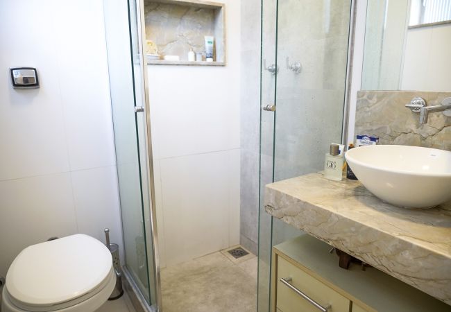 Apartamento em Rio de Janeiro - SCL206| Quarto e sala moderno em Botafogo Apartamento em Rio de Janeiro - SCL206| Quarto e sala moderno em Botafogo