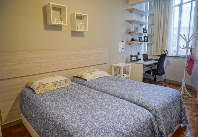 Apartamento em Rio de Janeiro - SCL206| Quarto e sala moderno em Botafogo Apartamento em Rio de Janeiro - SCL206| Quarto e sala moderno em Botafogo