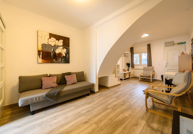  em Madrid - Chalet Ciudad Lineal 3HH M (MIS57)
