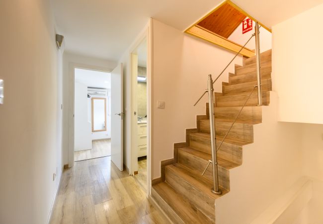 Chalé em Madrid - Chalet Ciudad Lineal 3HH M (MIS57) Chalé em Madrid - Chalet Ciudad Lineal 3HH M (MIS57)