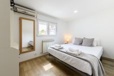 Chalé em Madrid - Chalet Ciudad Lineal 3HH M (MIS57)