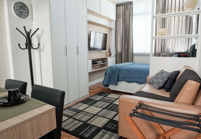 Estúdio em Rio de Janeiro - Jul701| Kitnet a 2 quadras da praia de Copacabana Estúdio em Rio de Janeiro - Jul701| Kitnet a 2 quadras da praia de Copacabana