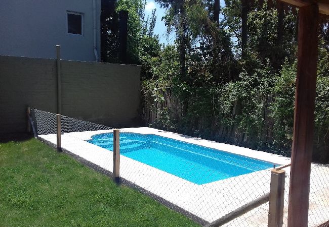Casa em Luján de Cuyo - Lindísima Casa en La Puntilla con Pileta Casa em Luján de Cuyo - Lindísima Casa en La Puntilla con Pileta