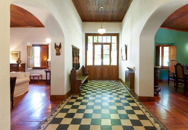 Casa em Luján de Cuyo - Tradicional Casona de época, con desayuno Casa em Luján de Cuyo - Tradicional Casona de época, con desayuno