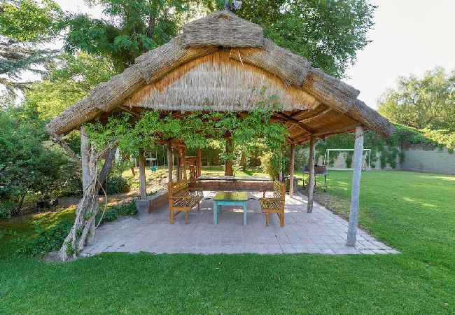 Casa em Luján de Cuyo - Tradicional Casona de época, con desayuno Casa em Luján de Cuyo - Tradicional Casona de época, con desayuno