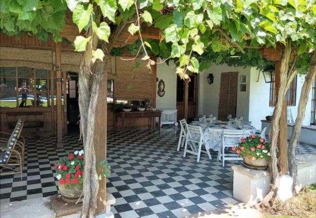 Casa em Luján de Cuyo - Tradicional Casona de época, con desayuno Casa em Luján de Cuyo - Tradicional Casona de época, con desayuno