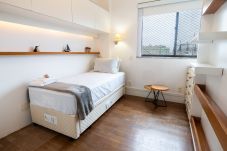 Apartamento em Rio de Janeiro - 15 minutos da praia de Leblon | VA202