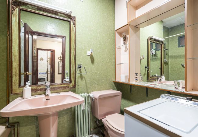 Apartamento em Madrid - Apartamento Centro Negocios Castellana M (MDM32) Apartamento em Madrid - Apartamento Centro Negocios Castellana M (MDM32)