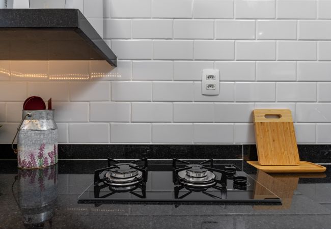Apartamento em Rio de Janeiro - 2 km da Praia da Alvorada, próximo ao Barra Shopping | AM203 Apartamento em Rio de Janeiro - 2 km da Praia da Alvorada, próximo ao Barra Shopping | AM203