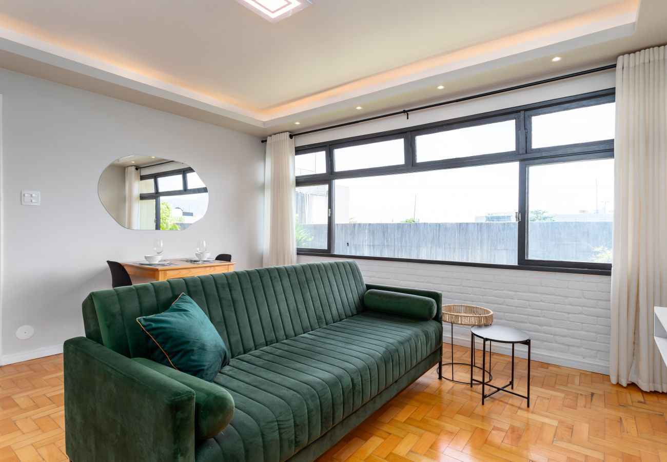 Apartamento em Rio de Janeiro - 2 km da Praia da Alvorada, próximo ao Barra Shopping | AM203 Apartamento em Rio de Janeiro - 2 km da Praia da Alvorada, próximo ao Barra Shopping | AM203