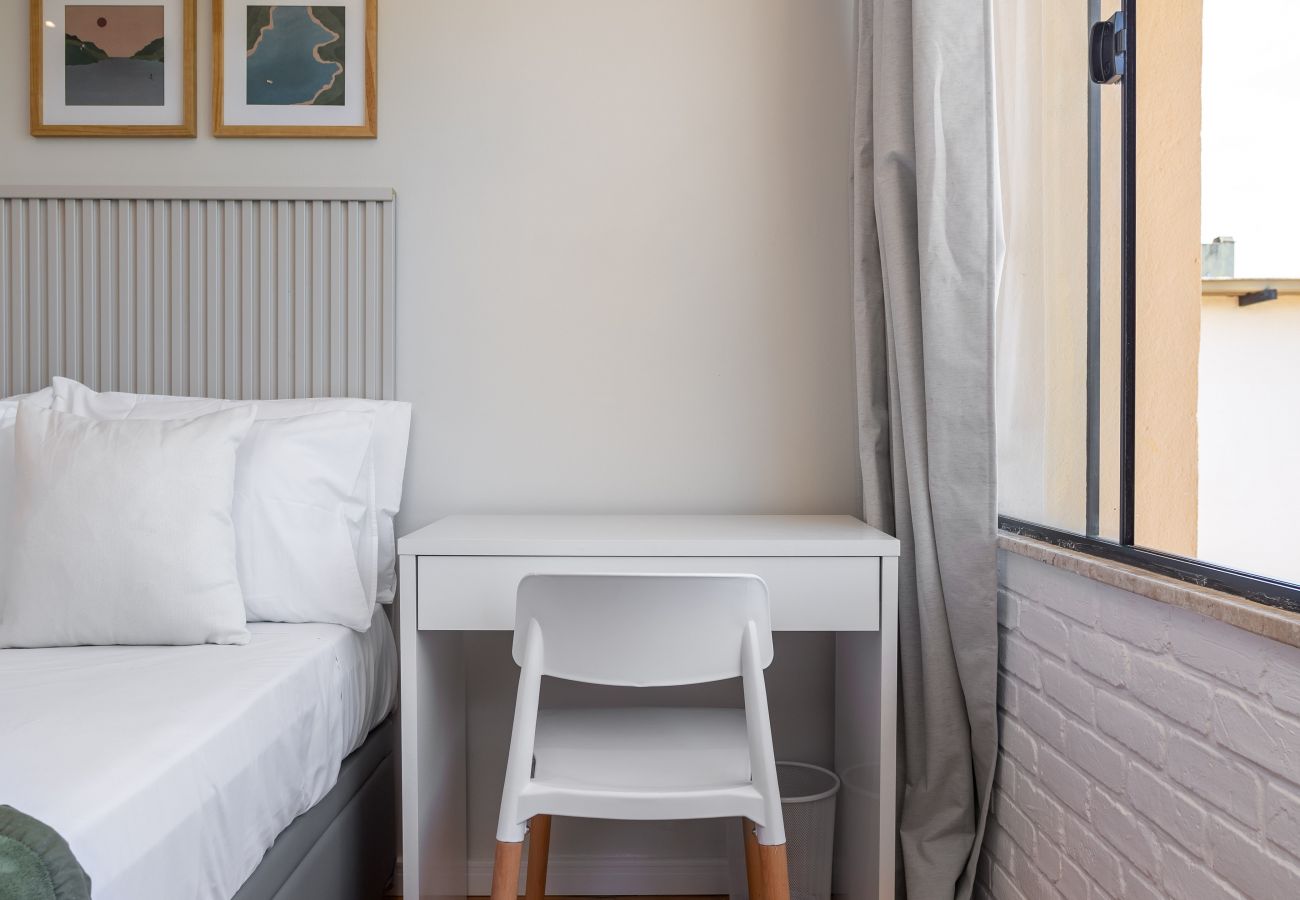 Apartamento em Rio de Janeiro - 2 km da Praia da Alvorada, próximo ao Barra Shopping | AM203 Apartamento em Rio de Janeiro - 2 km da Praia da Alvorada, próximo ao Barra Shopping | AM203