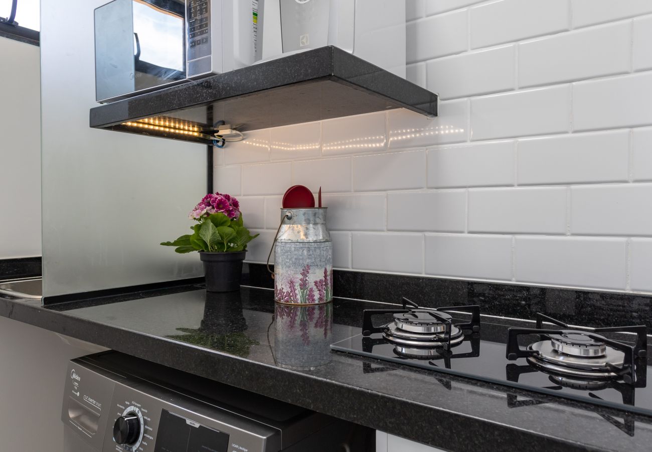 Apartamento em Rio de Janeiro - 2 km da Praia da Alvorada, próximo ao Barra Shopping | AM203 Apartamento em Rio de Janeiro - 2 km da Praia da Alvorada, próximo ao Barra Shopping | AM203