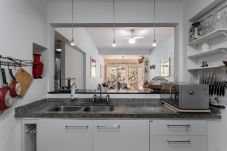 Apartamento em Rio de Janeiro - Sossego em Ipanema | Ideal p/ famílias | VP101A 