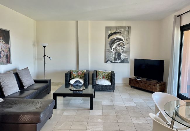 Vila em San Bartolomé de Tirajana - HomeForGuest Villa en Salobre con magníficas vistas al Campo de Golf