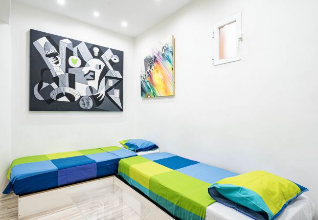 Apartamento em Madrid - Apartamento Teatro Real-Pza. San Martín Temporal Apartamento em Madrid - Apartamento Teatro Real-Pza. San Martín Temporal