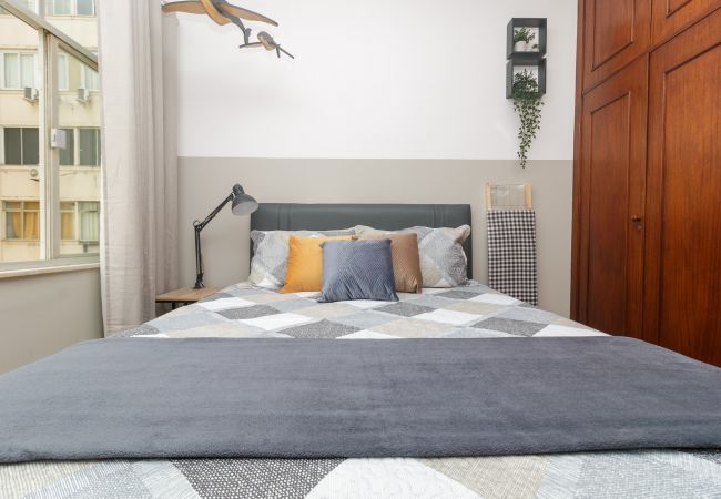 Apartamento em Rio de Janeiro - PLA813| Apto na quadra da praia de Copacabana! Apartamento em Rio de Janeiro - PLA813| Apto na quadra da praia de Copacabana!