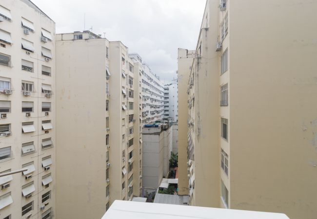 Apartamento em Rio de Janeiro - PLA813| Apto na quadra da praia de Copacabana! Apartamento em Rio de Janeiro - PLA813| Apto na quadra da praia de Copacabana!