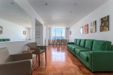 Apartamento em Rio de Janeiro - Vista para a praia de Copacabana | A1103