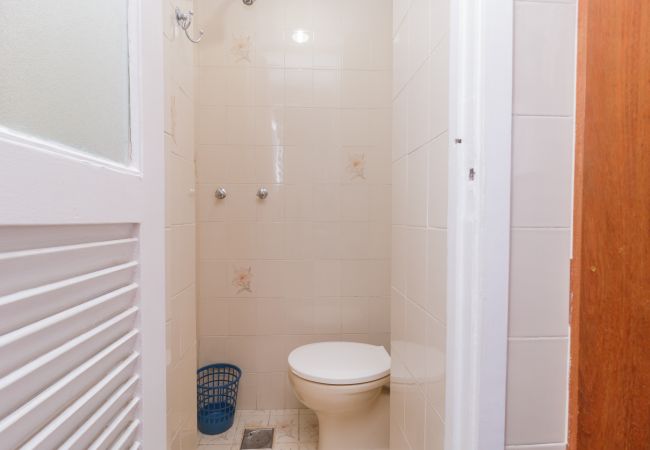 Apartamento em Rio de Janeiro - MAG504| Espaçoso apartamento em Copacabana Apartamento em Rio de Janeiro - MAG504| Espaçoso apartamento em Copacabana