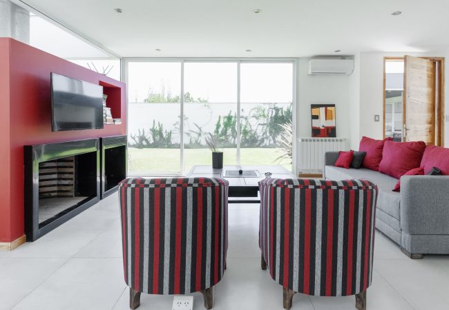 Casa em Maipù -  Casa con pileta y quincho a 5 minutos de Chacras! Casa em Maipù -  Casa con pileta y quincho a 5 minutos de Chacras!