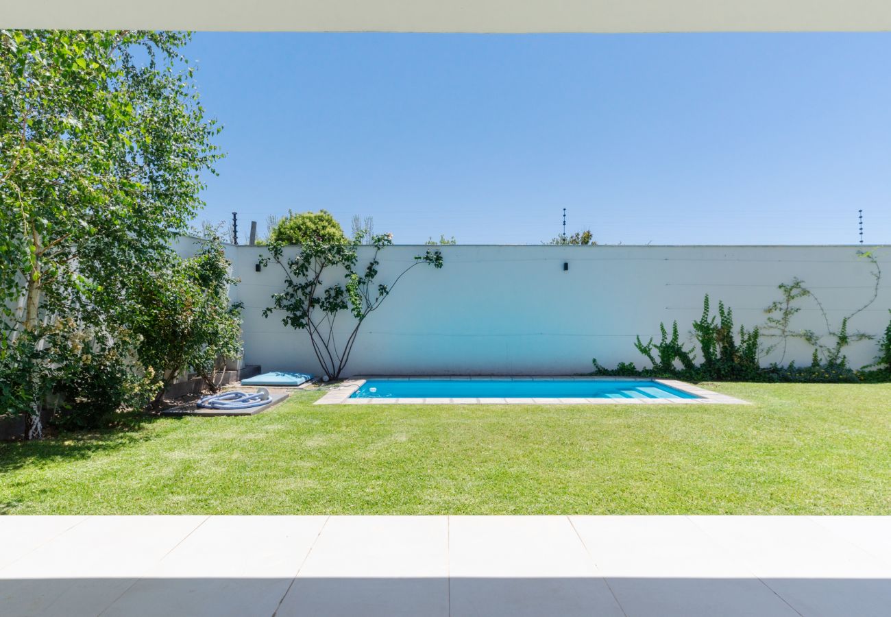 Casa em Maipù -  Casa con pileta y quincho a 5 minutos de Chacras! Casa em Maipù -  Casa con pileta y quincho a 5 minutos de Chacras!