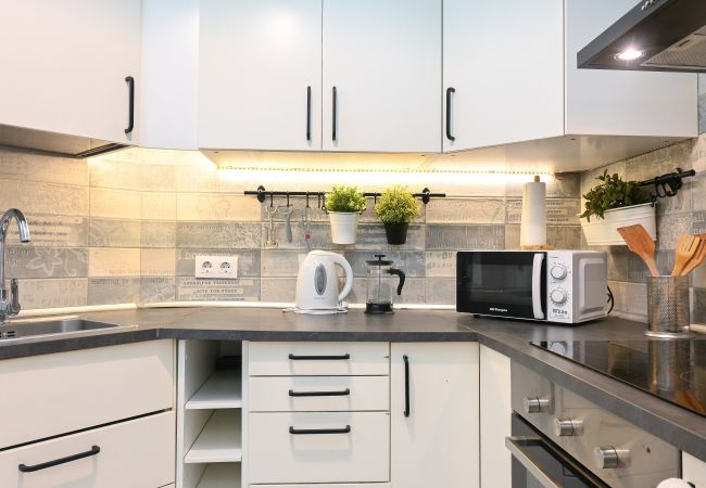 Apartamento em Madrid - Moderno y elegante ap. Barrio Ibiza Temporal Apartamento em Madrid - Moderno y elegante ap. Barrio Ibiza Temporal