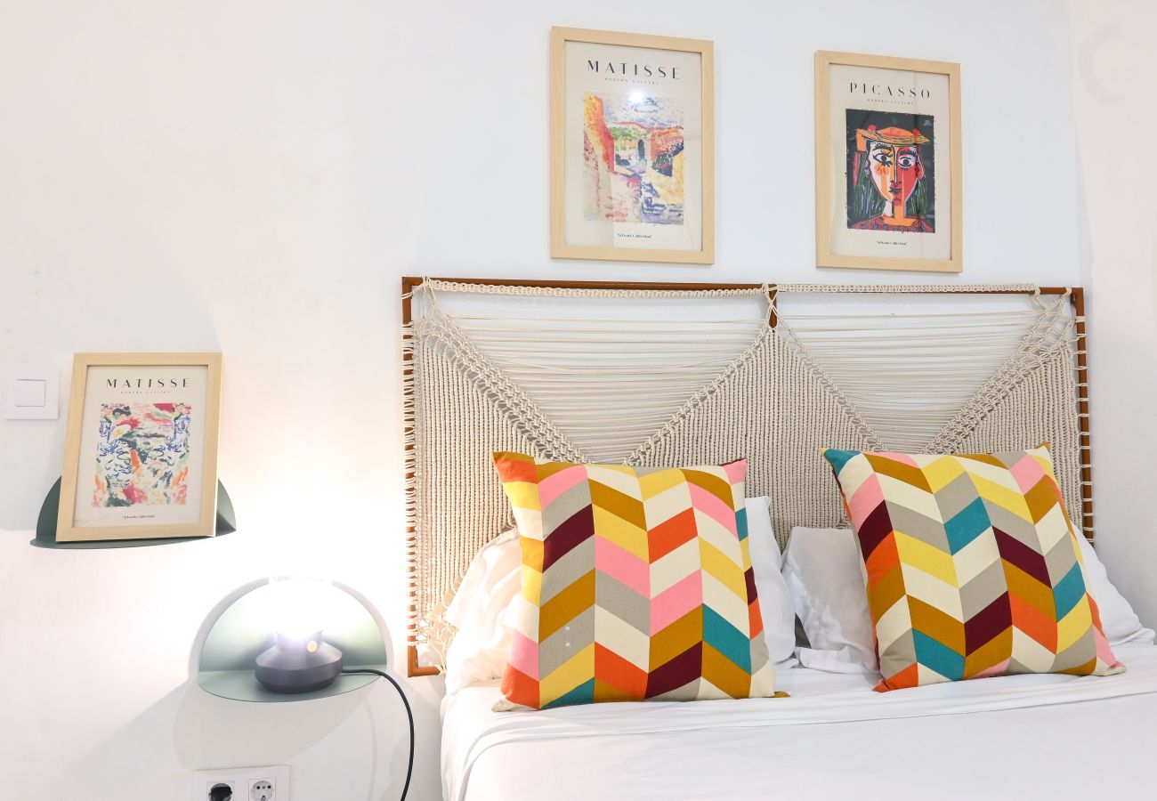 Apartamento em Madrid - Moderno y elegante ap. Barrio Ibiza Temporal Apartamento em Madrid - Moderno y elegante ap. Barrio Ibiza Temporal