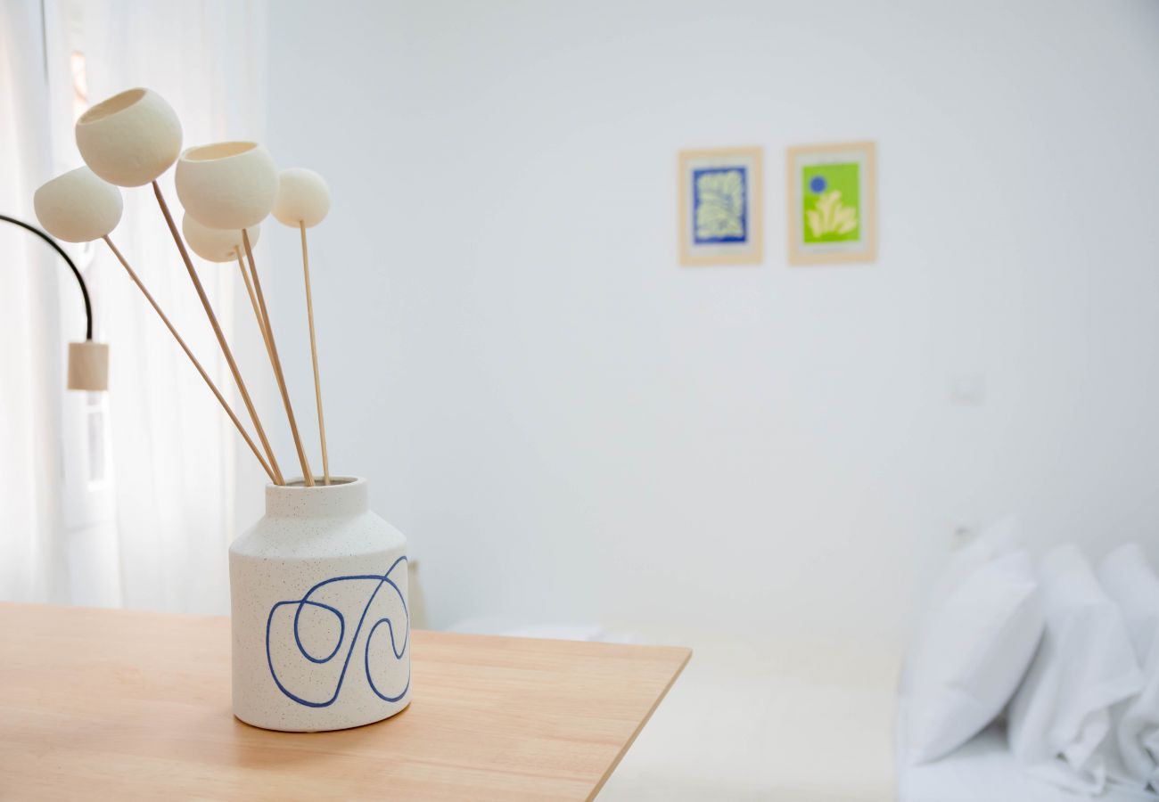 Estúdio em Madrid - ESTUDIO-TETUAN  Estúdio em Madrid - ESTUDIO-TETUAN