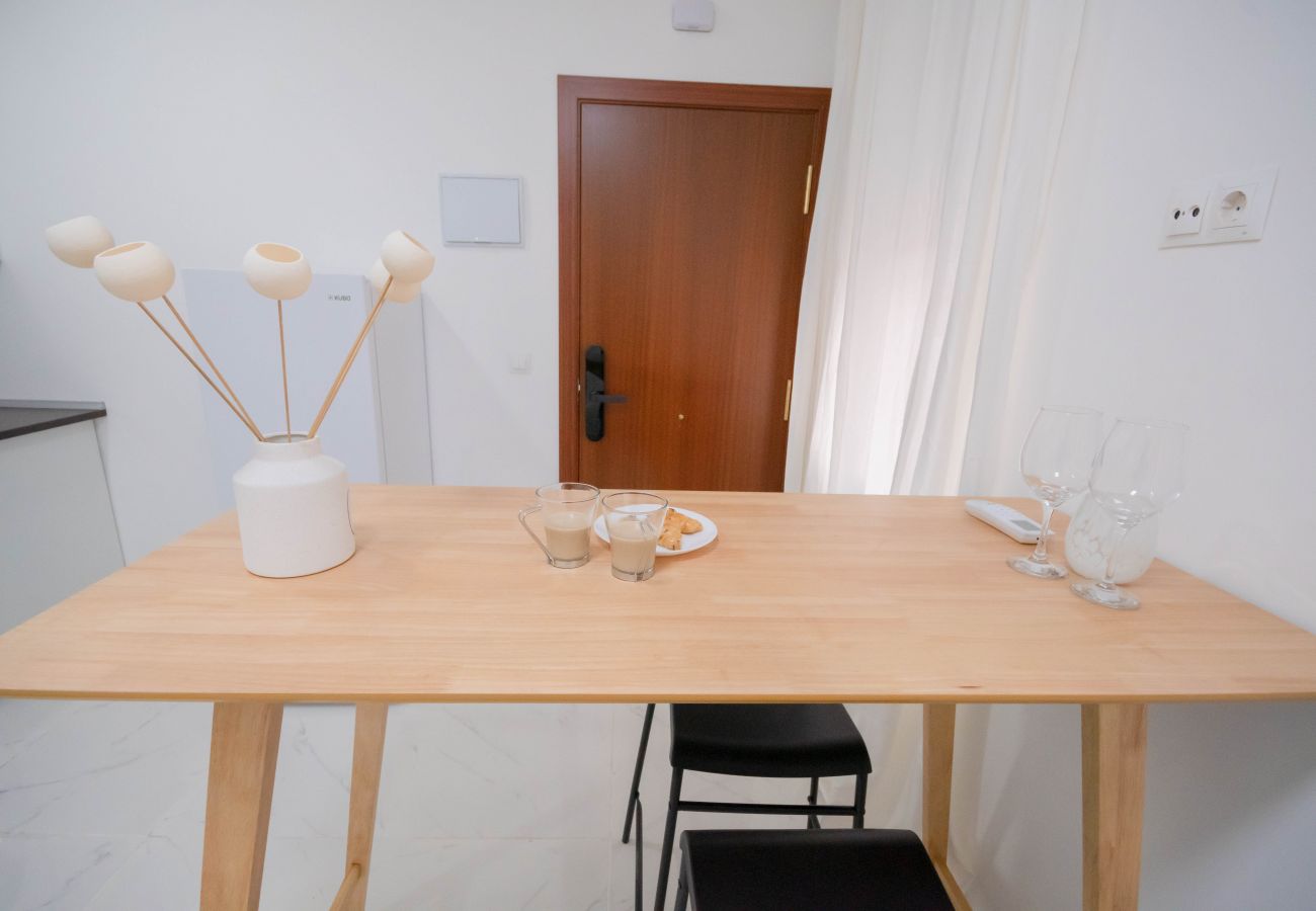 Estúdio em Madrid - ESTUDIO-TETUAN  Estúdio em Madrid - ESTUDIO-TETUAN