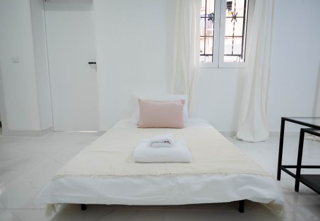 Estúdio em Madrid - ESTUDIO-TETUAN  Estúdio em Madrid - ESTUDIO-TETUAN