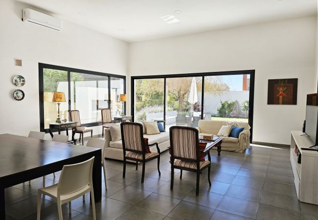 Casa em Luján de Cuyo -  Moderna Casa en Chacras de Coria con Pileta Casa em Luján de Cuyo -  Moderna Casa en Chacras de Coria con Pileta