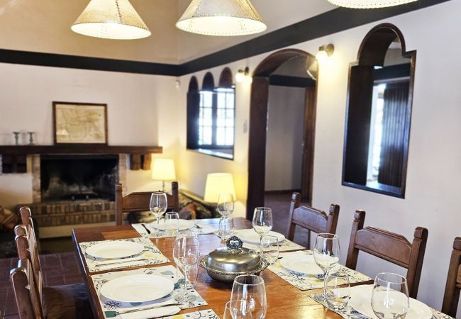 Casa em Luján de Cuyo -  Amplia y cálida rodeada de verde con seguridad Casa em Luján de Cuyo -  Amplia y cálida rodeada de verde con seguridad