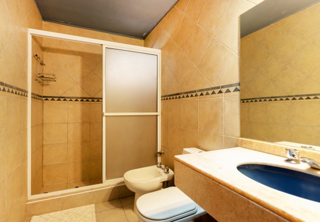 Casa em Luján de Cuyo -  Amplia y cálida rodeada de verde con seguridad Casa em Luján de Cuyo -  Amplia y cálida rodeada de verde con seguridad