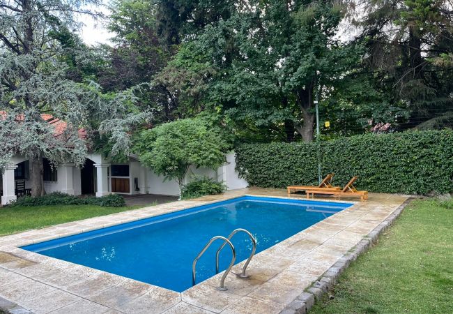 Casa em Luján de Cuyo -  Lindísima Casa con Jardín y Pileta en Chacras! Casa em Luján de Cuyo -  Lindísima Casa con Jardín y Pileta en Chacras!