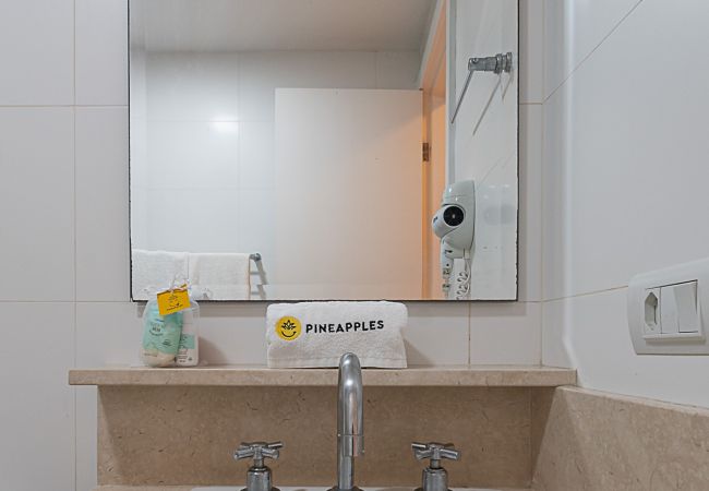 Apartamento em Rio de Janeiro - 3 minutos da praia de Copacabana | STC303 Apartamento em Rio de Janeiro - 3 minutos da praia de Copacabana | STC303