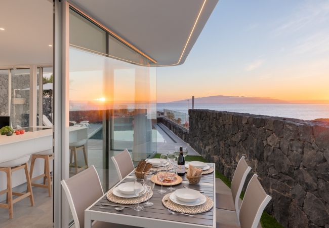 Vila em Adeje - Villa Infinity