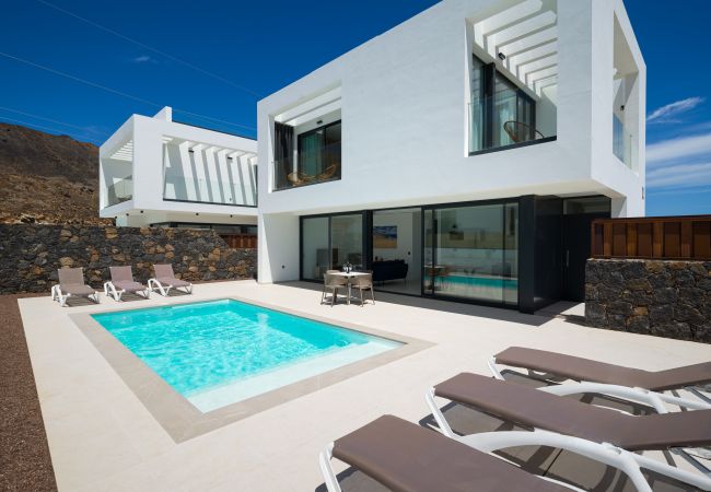 Villa em Corralejo -  Villa Deluxe Las Calderas 01 with private pool Villa em Corralejo -  Villa Deluxe Las Calderas 01 with private pool