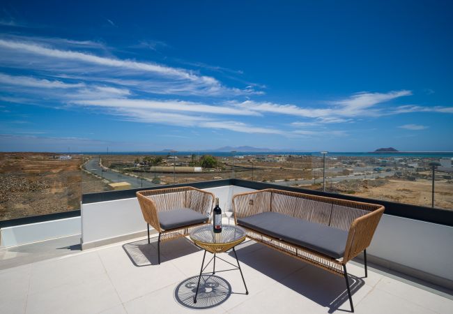 Villa em Corralejo -  Villa Deluxe Las Calderas 01 with private pool Villa em Corralejo -  Villa Deluxe Las Calderas 01 with private pool
