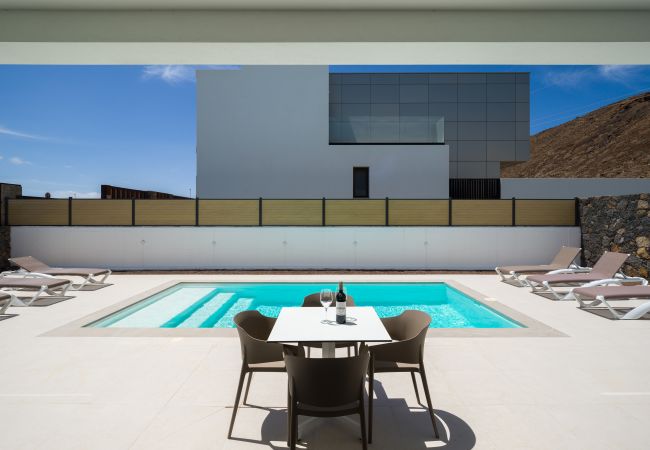 Villa em Corralejo -  Villa Deluxe Las Calderas 01 with private pool Villa em Corralejo -  Villa Deluxe Las Calderas 01 with private pool