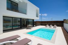 Villa em Corralejo -  Villa Deluxe Las Calderas 01 with private pool