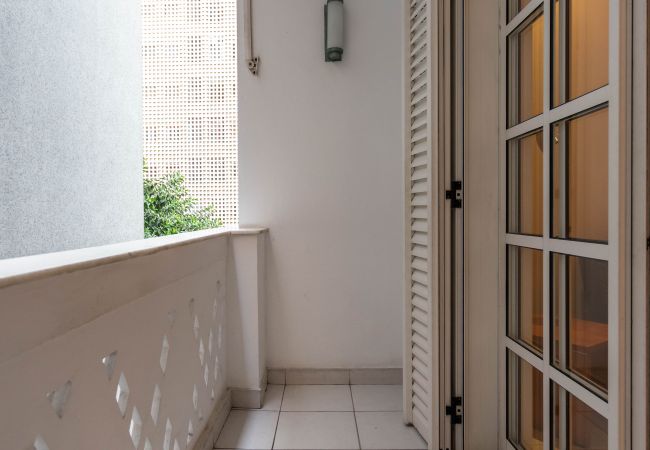 Apartamento em Rio de Janeiro - 2 minutos da Praia de Copacabana | DF408 Apartamento em Rio de Janeiro - 2 minutos da Praia de Copacabana | DF408