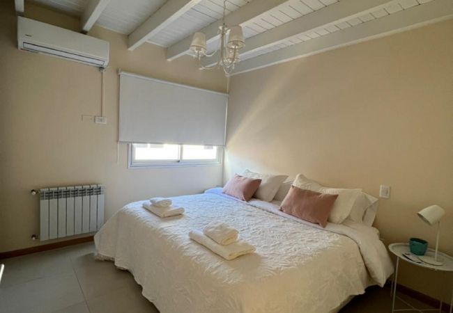 Casa em Luján de Cuyo -  Espacioso duplex cerca del mall Palmares Casa em Luján de Cuyo -  Espacioso duplex cerca del mall Palmares