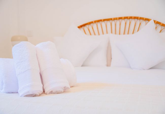 Apartamento em Madrid - Acogedor y coqueto apartamento de 3 dormitorios en Madrid .Temporal Apartamento em Madrid - Acogedor y coqueto apartamento de 3 dormitorios en Madrid .Temporal