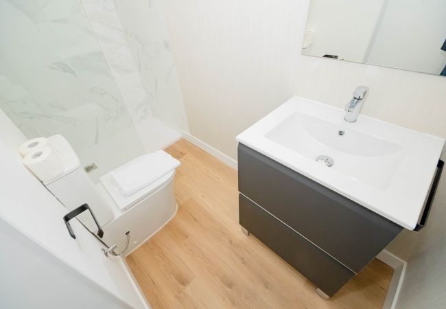 Apartamento em Madrid - Acogedor y coqueto apartamento de 3 dormitorios en Madrid .Temporal Apartamento em Madrid - Acogedor y coqueto apartamento de 3 dormitorios en Madrid .Temporal